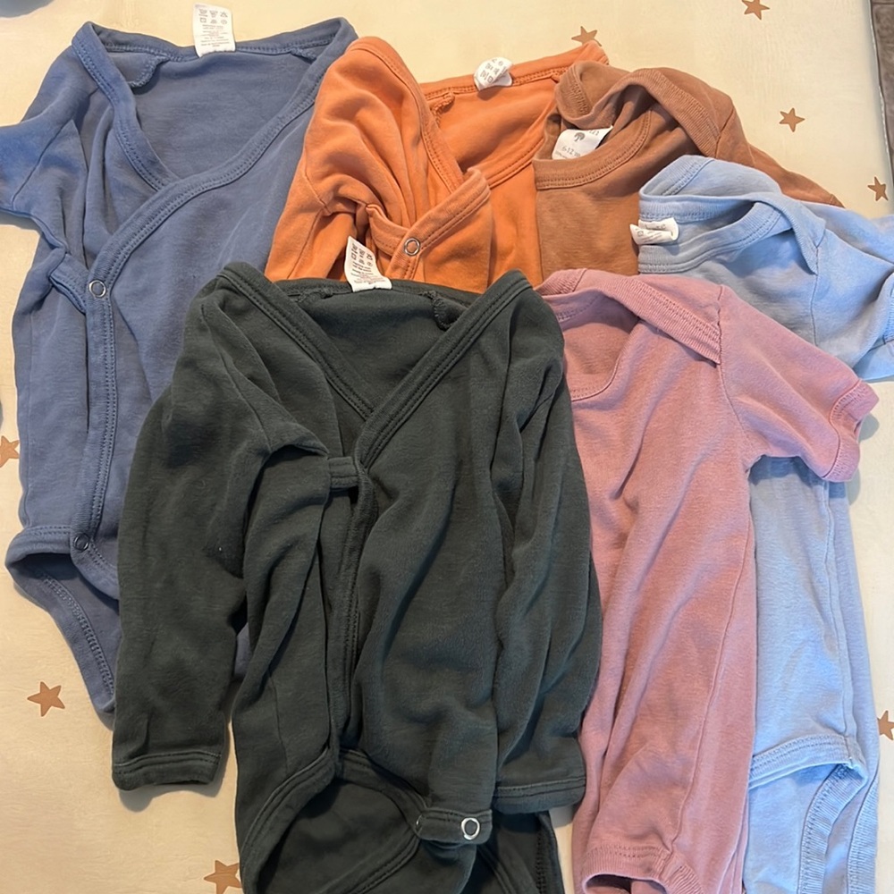 Kate Quinn Organic bodysuit bundle 6-12 months